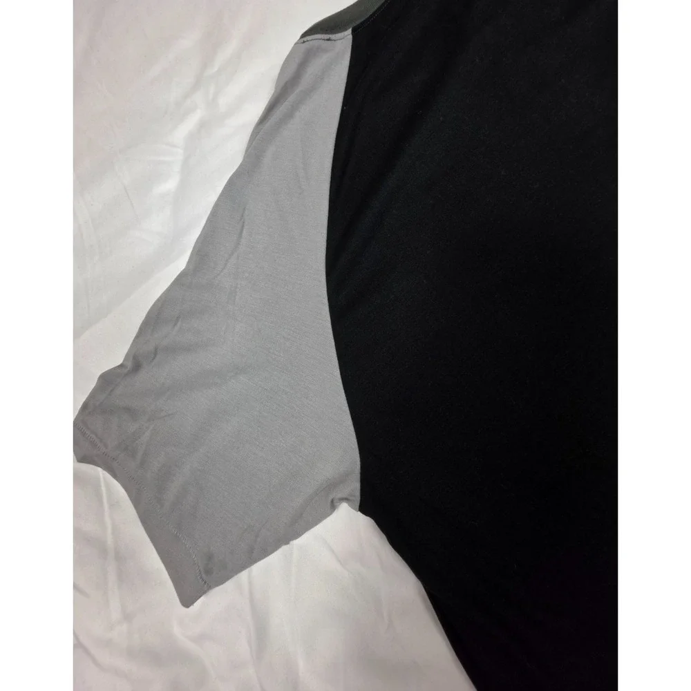 Nike SB Dri-FIT Mens Large Black Gray Raglan Henley Skateboarding Shirt